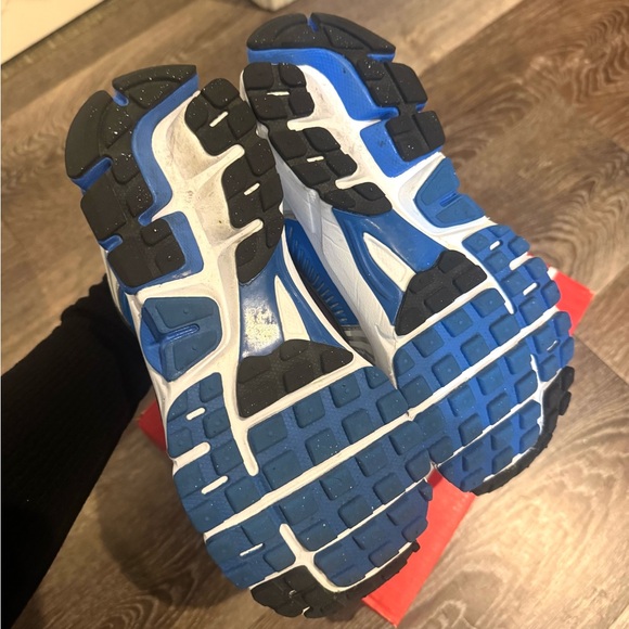 Nike Vomero 5
